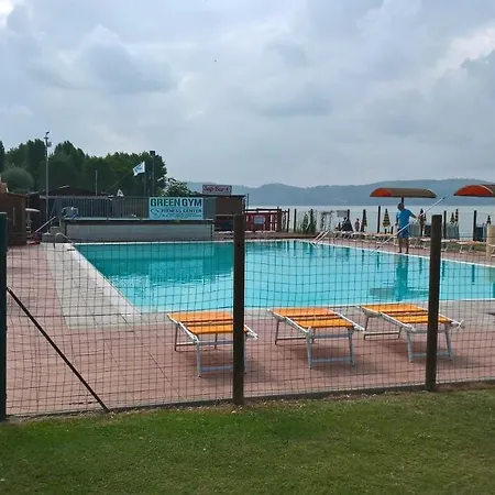 Poloturisticoumbria Apt Lago Trasimeno 公寓 *