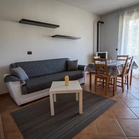 公寓 Poloturisticoumbria Apt Lago Trasimeno 特拉西梅诺湖畔帕西尼亚诺