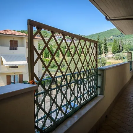 Poloturisticoumbria Apt Lago Trasimeno 公寓 *